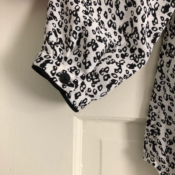 Chiffon Henley Top - Picture 4 of 5